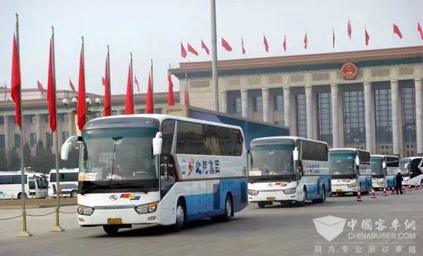 金龙客车 全国两会 龙威Ⅱ代 旅游客运