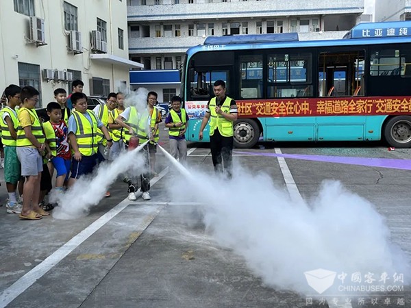 深圳市东部公交 进社区 交通安全知识 盲区