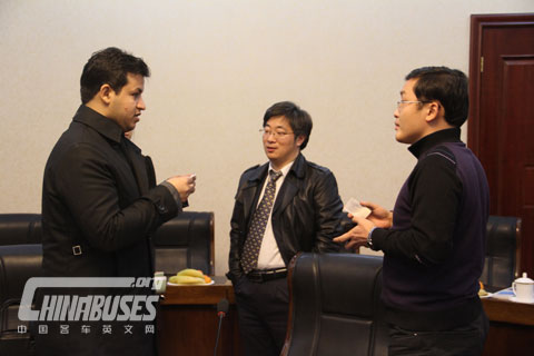 第七届影响中国客车业.海外市场发展座谈会在京隆重举行