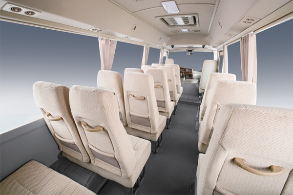金旅XML6700J98客车（柴油国四24-26座）