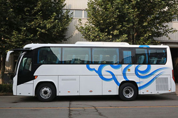 福田BJ6802U6AFB-2客车（柴油国五24-35座）  