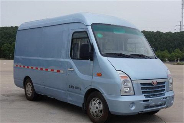 五菱GL5042XXY厢式运输车（柴油国六3座）