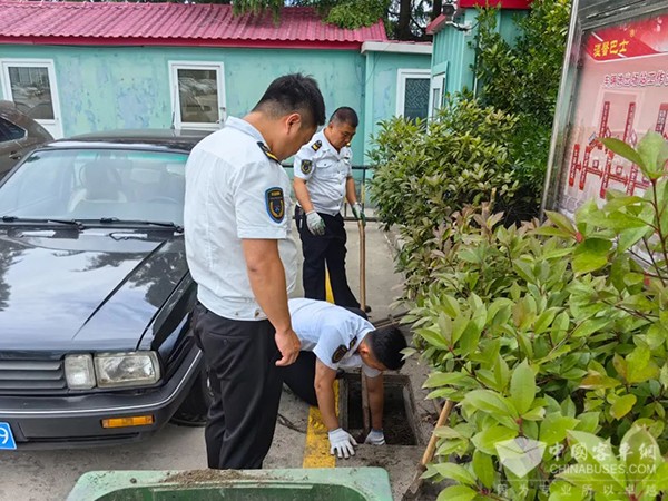 城运控股 交运温馨巴士 恶劣天气 正常运转 防汛应急抢险