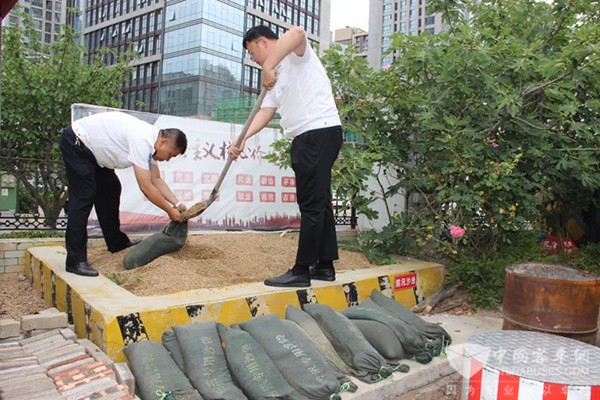 城运控股 交运温馨巴士 恶劣天气 正常运转 防汛应急抢险