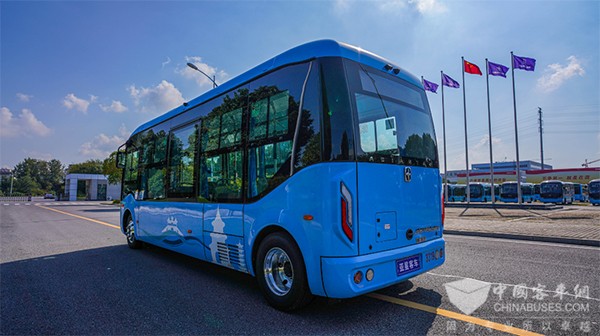 整车产品2023 亚星客车 JS6708GHBEV 纯电动 低入口 城市客车