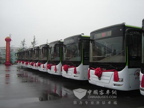 气势磅礴的恒通新能源车队