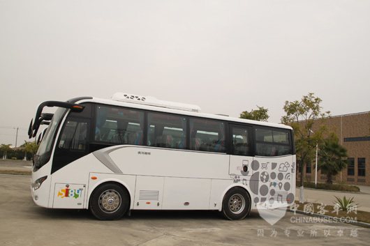 大金龙交付康驰公司纯电动XMQ6821CYBEVL