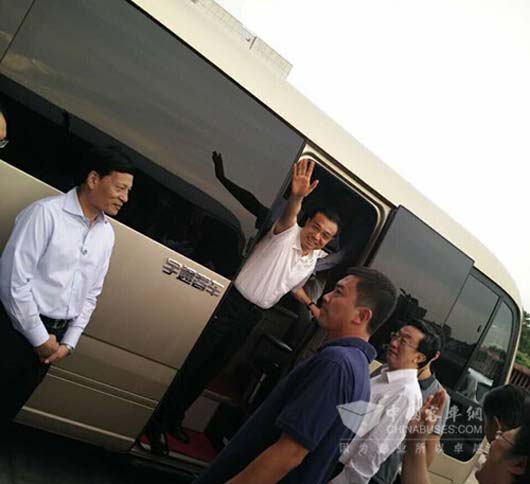 荣耀时刻：李克强总理乘坐中国自主品牌公商务接待用车宇通T7