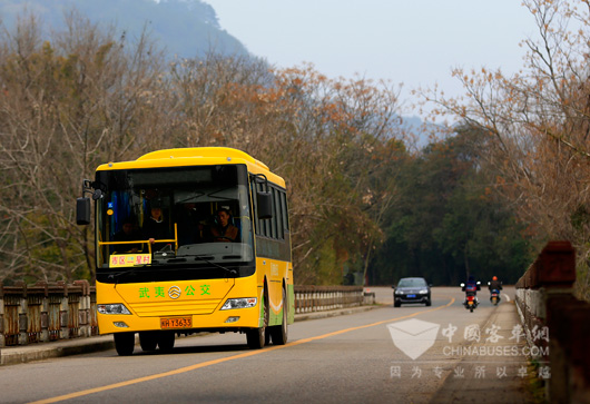 9路公交途经武夷山风景旅游区