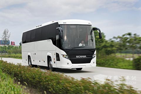 行驶中的斯堪尼亚Touring