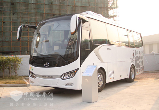 大金龙捷冠3纯电动客车