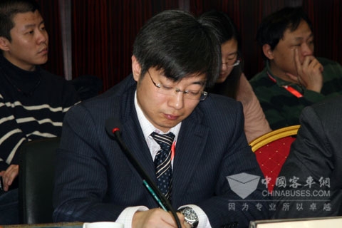 影响中国客车业系列活动--市场论坛篇
