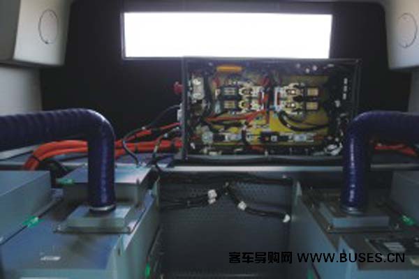 黄海DD6109PHEV1N客车（天然气/电混动国五18-34座）