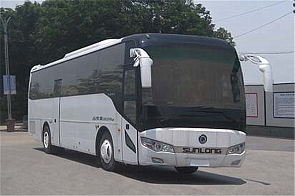 申龙SLK5188XYLLD5体检医疗车（柴油国五2-9座）