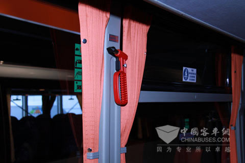 2009欧洲客车博览会安全主题：安全装备之安全锤